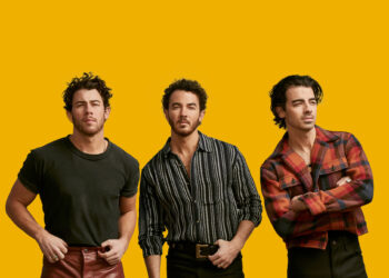 JONAS BROTHERS LIVE! FIVE ALBUMS. ONE NIGHT.