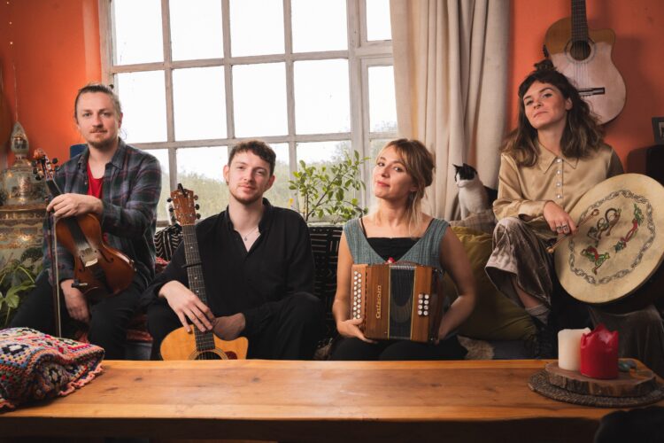 THE IRISH FOLK FESTIVAL