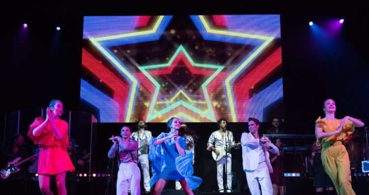 MASSACHUSETTS – DAS BEE GEES MUSICAL