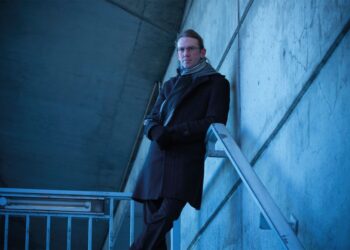 kla:r (Sänger und Songwriter Sascha Klar) veröffentlicht das Video zu seiner neuen Single „Entfernt“