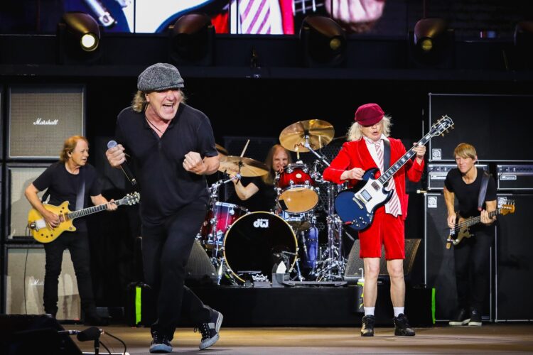 AC/DC – POWER UP TOUR EUROPA 2025 – DIE GRÖSSTE ROCK’N’ROLL BAND DER WELT KEHRT DIESEN SOMMER NACH EUROPA ZURÜCK