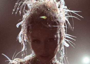 MILEY CYRUS: SOMETHING BEAUTIFUL