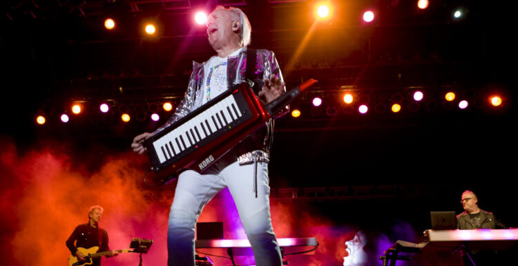 HOWARD JONES live im Oktober