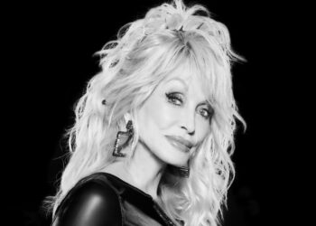 MÖTLEY CRÜE veröffentlichen eine neue Version ihres Klassikers „HOME SWEET HOME” FEATURING: DOLLY PARTON