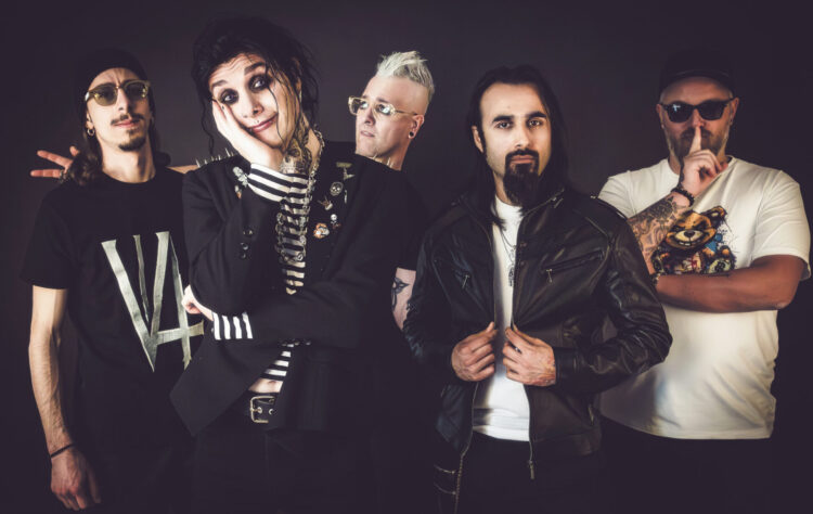 VLAD IN TEARS: HIDE INSIDE