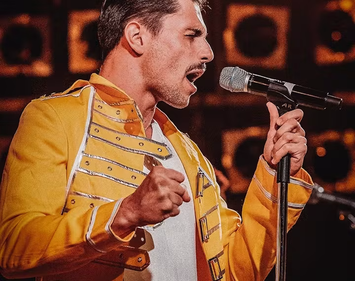 THE MUSIC OF QUEEN LIVE