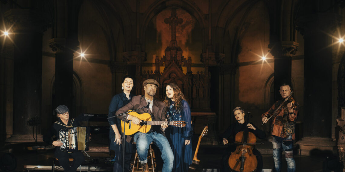 FIELD COMMANDER C. live