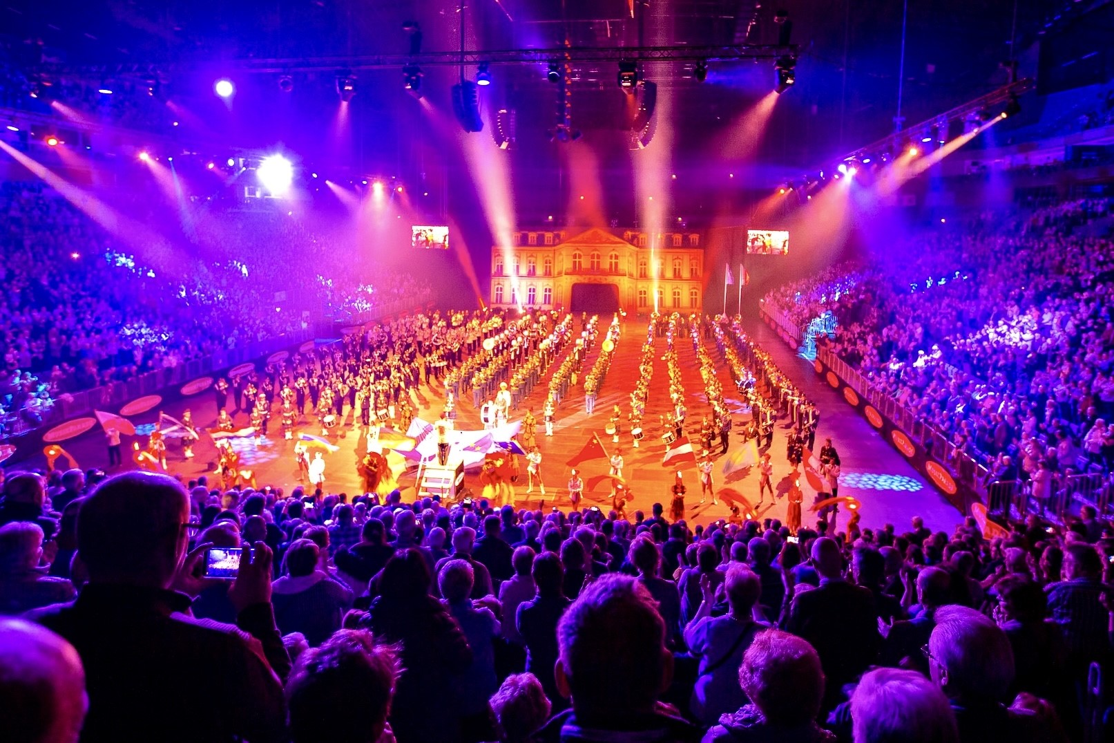 Musikparade live erleben: Advents-Special: 3 € Treuerabatt