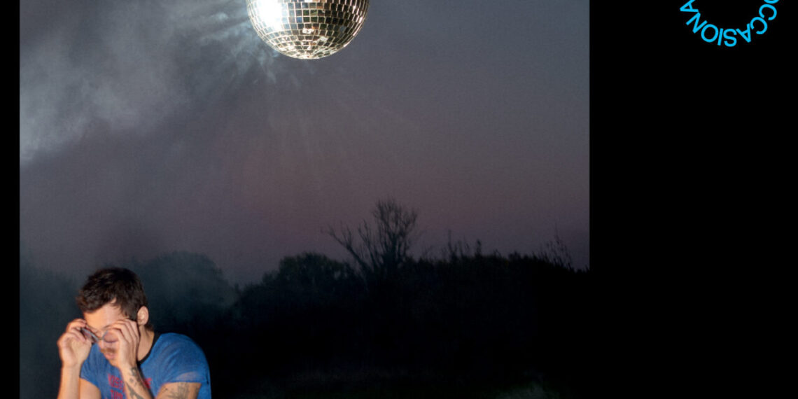 HARRY STYLES: KISS ALL THE TIME. DISCO, OCCASIONALLY