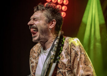 KRISSY MATTHEWS‘ GUITARMANIA