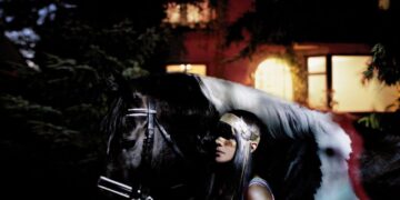 BAT FOR LASHES veröffentlicht neu gemasterte Edition des Debüts „Fur and Gold“