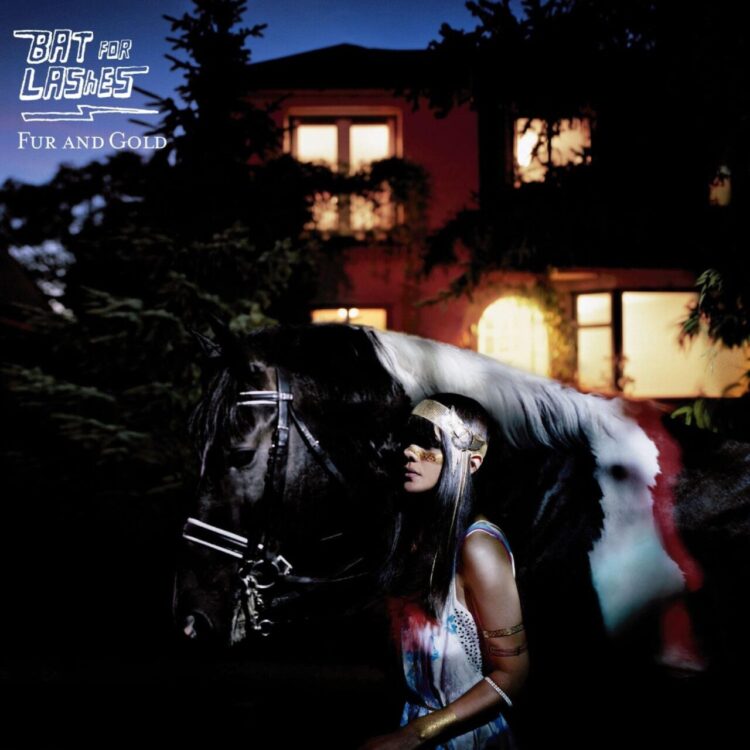 BAT FOR LASHES veröffentlicht neu gemasterte Edition des Debüts „Fur and Gold“