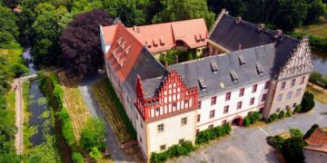 Walpurgisnacht Rock auf Schloss Trebsen: Drei Bühnen, sechs Bands und ein außergewöhnliches Open-Air-Erlebnis