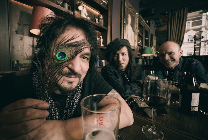 THE SIDESHOWS: THE SIDESHOWS