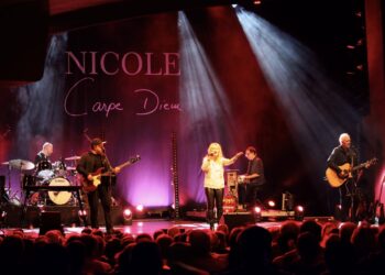 NICOLE live!