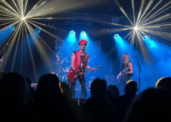 Live-Review! Smoking Snakes + Crazy69 + Suicide Bombers 15.5. München, Halle@Backstage
