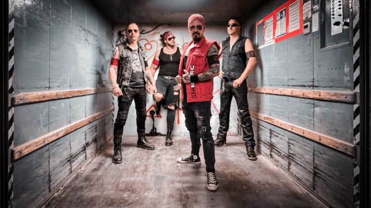 V.E.R.S.U.S neu bei 7hard: Die erste Single ist da!  