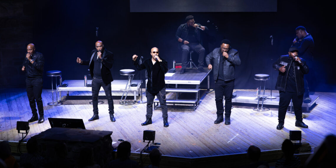 NATURALLY 7 live im Herbst