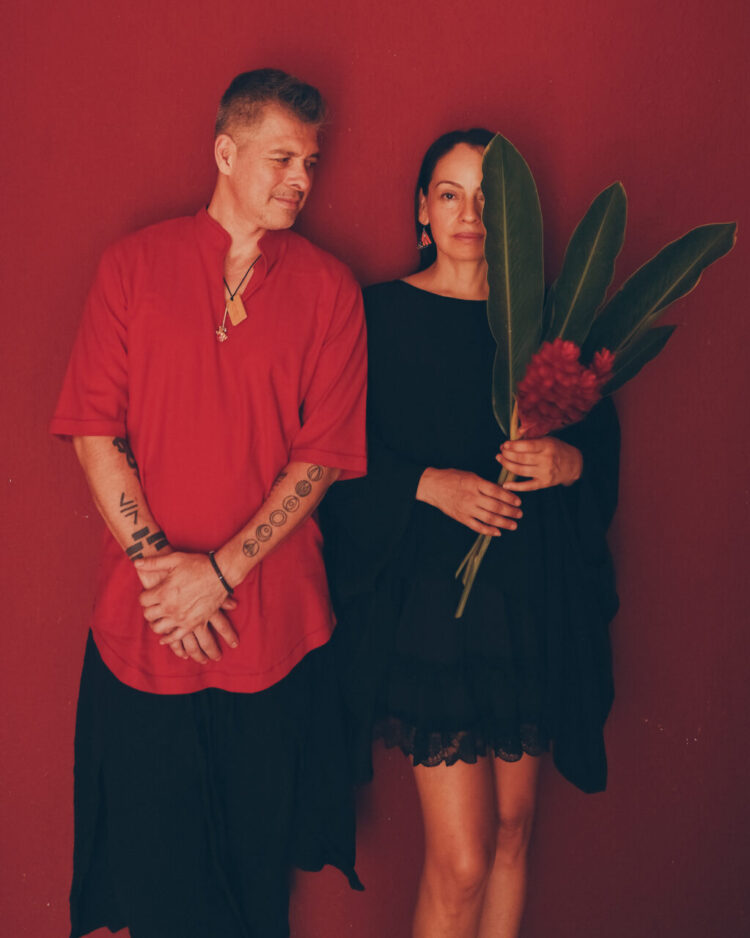 RODRIGO Y GABRIELA: OURHOME