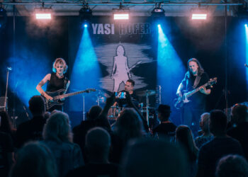 YASI HOFER & BAND