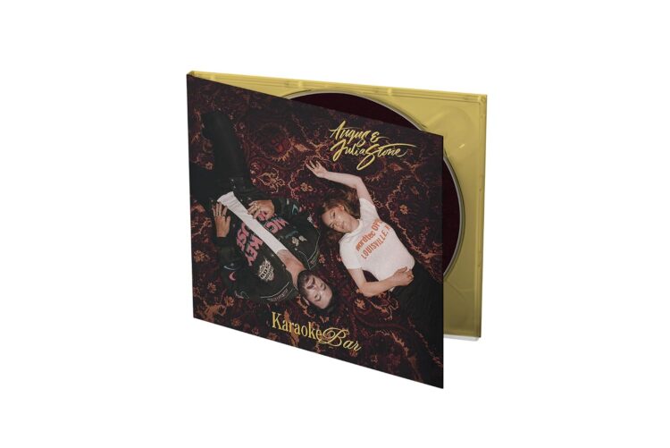 ANGUS & JULIA STONE: KARAOKE BAR